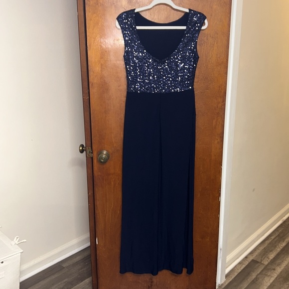 Ralph Lauren gown - Picture 3 of 6